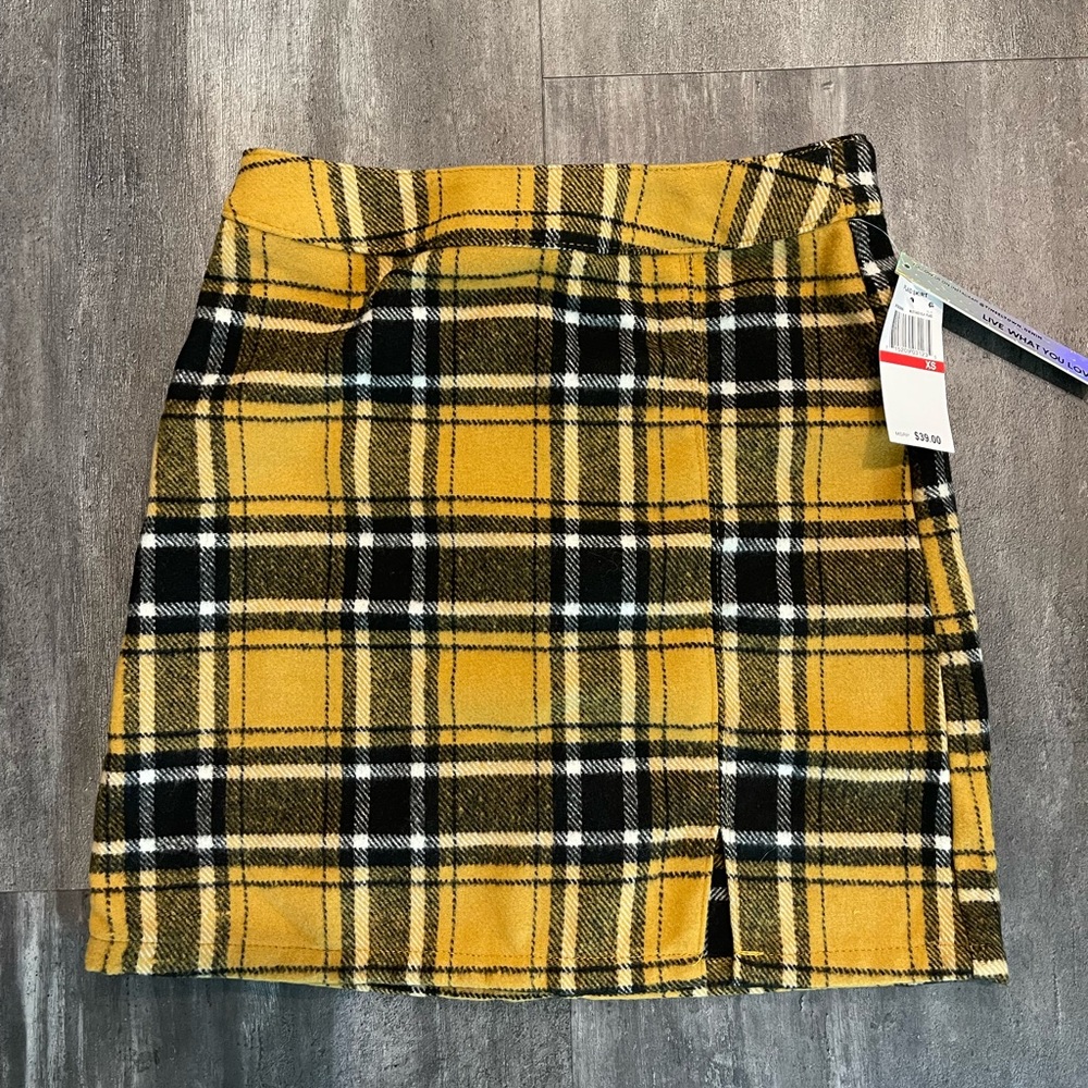 Tinseltown Plaid Skirt